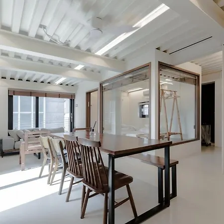 Hongdae 7Min From Hongdae St Apartment